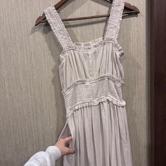 Elliatt Linen Midi Maxi Dress Sleeveless Stretchy Flowy Cream Nude Neutral - Picture 8 of 9